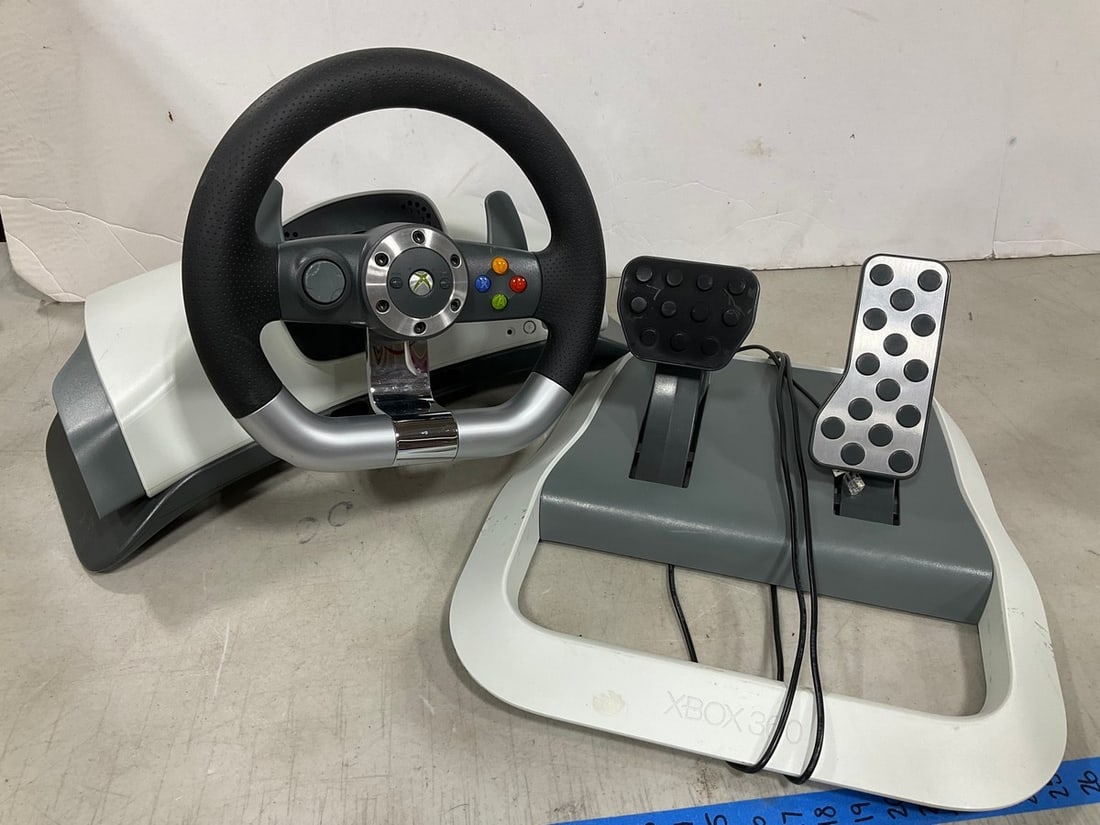 Xbox 360 wireless racing wheel/pedal (1 of 1)
