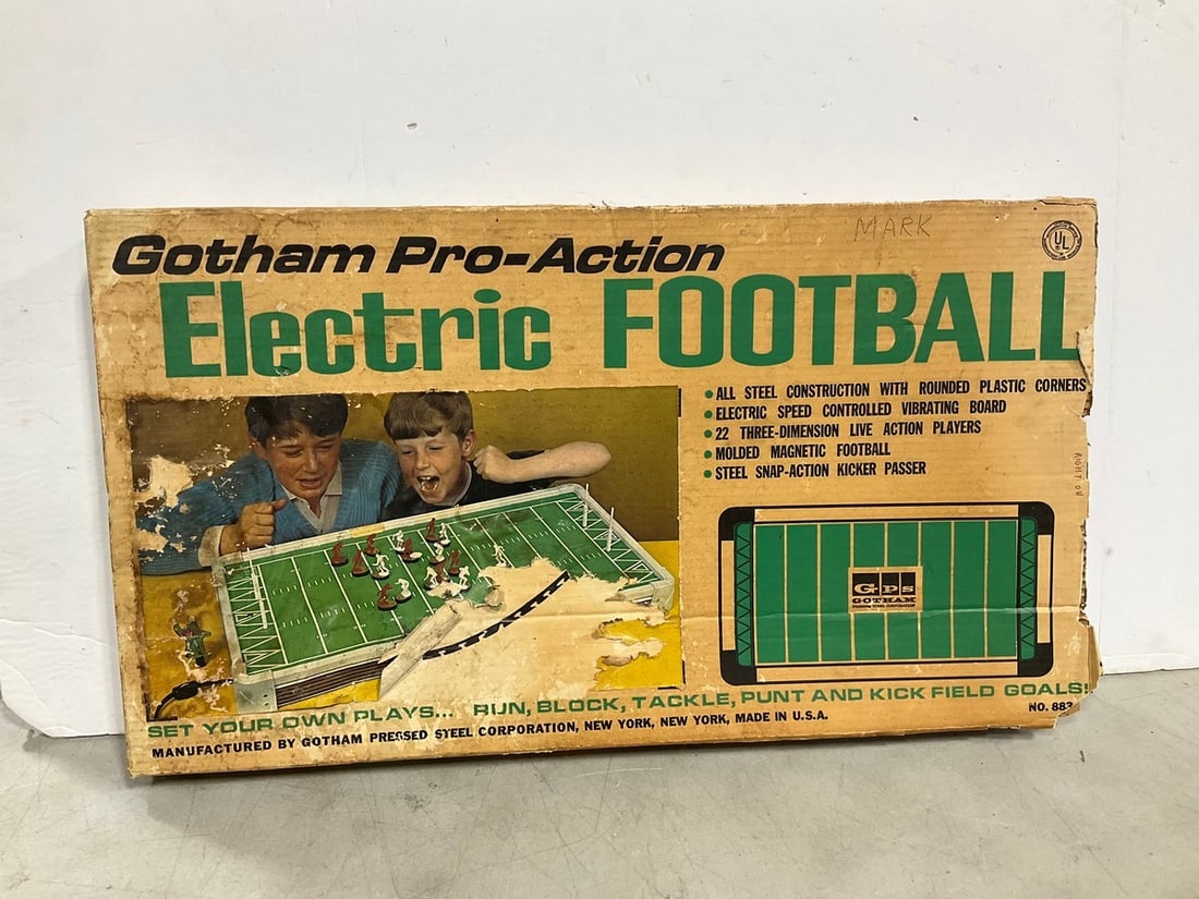 Gotham pro-action electric football vintage game: Gotham pro-action electric football vintage game