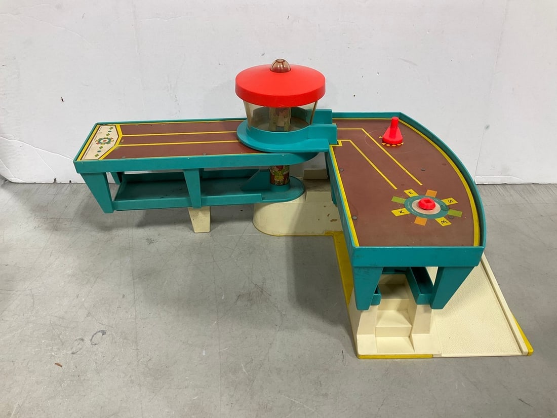 Fisher Price 1972 playset: Fisher Price 1972 playset