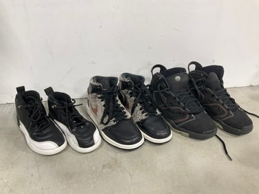 Air Jordan sneakers(4Y,4.5Y,11C)