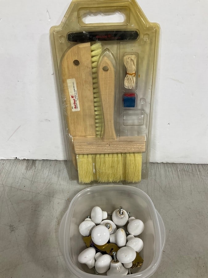 Red Devil paintbrush set and porcelain doorknobs (1 of 1)
