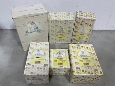 Various Precious Moments Ceramic Figures *new in boxes*