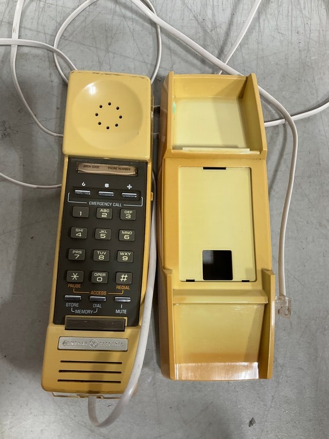 Vintage 1980s General Electricla Push Button Phone (tested and working) (1 of 1)