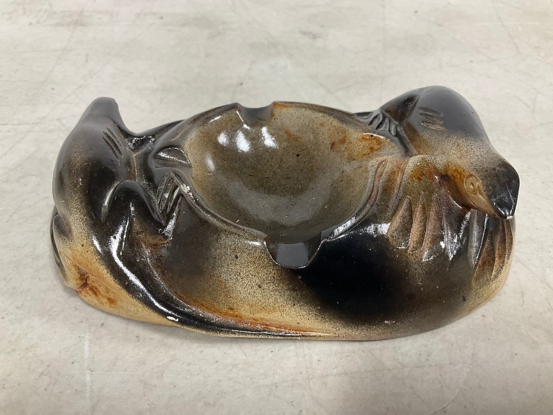 Vintage Lizard Art Deco Plaster Ash Tray: Vintage Lizard Art Deco Plaster Ash Tray