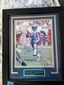 Framed Barry Sanders Detroit Lions signed & matted 13 x 16 Licensed Official NFL Product