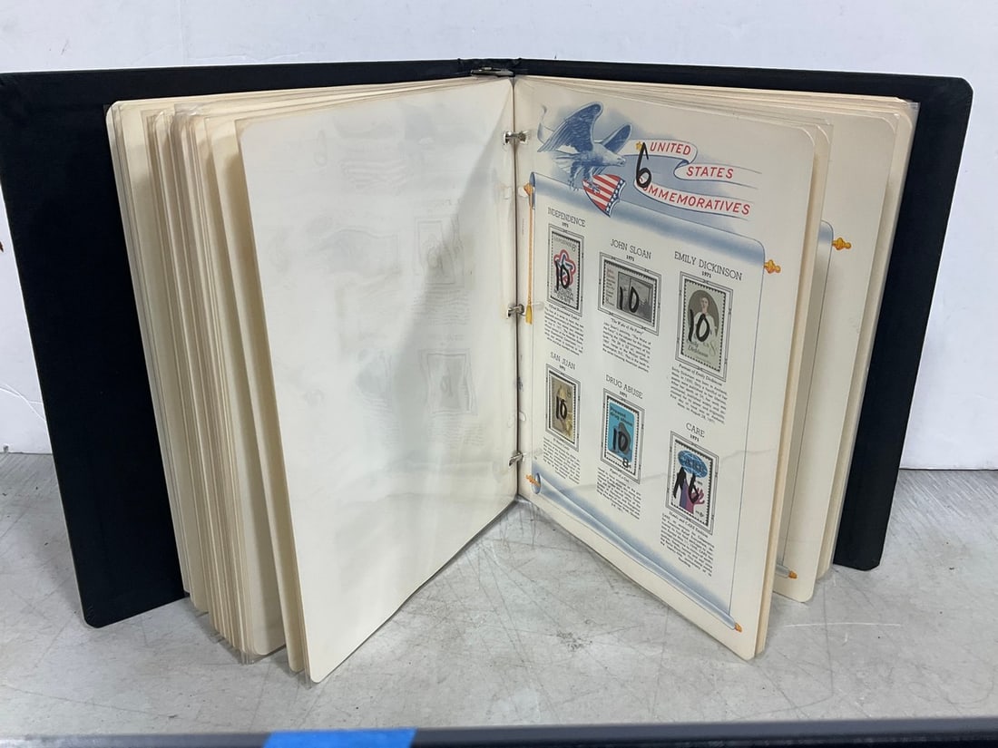 1960's/1970's U.S. commemorative stamp album (1 of 1)
