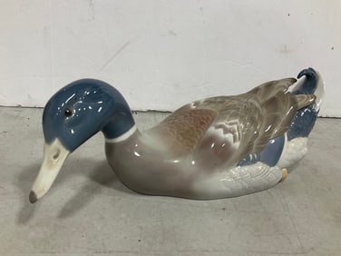 1985 Lladro Mallard Duck porcelain figure(13in.long)