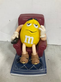 1999 M&M's La-z-Boy candy dispenser(8.5in.tall)