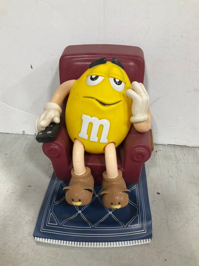 1999 M&M's La-z-Boy candy dispenser(8.5in.tall) (1 of 1)