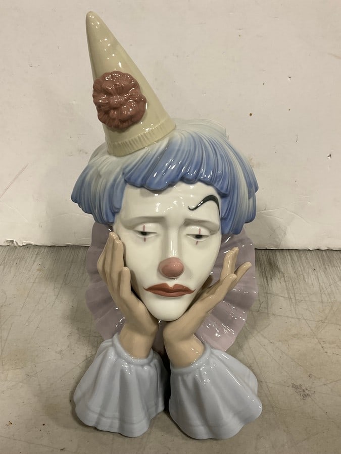 Lladro sad jester clown head porcelain figurine(12in.tall) (1 of 1)