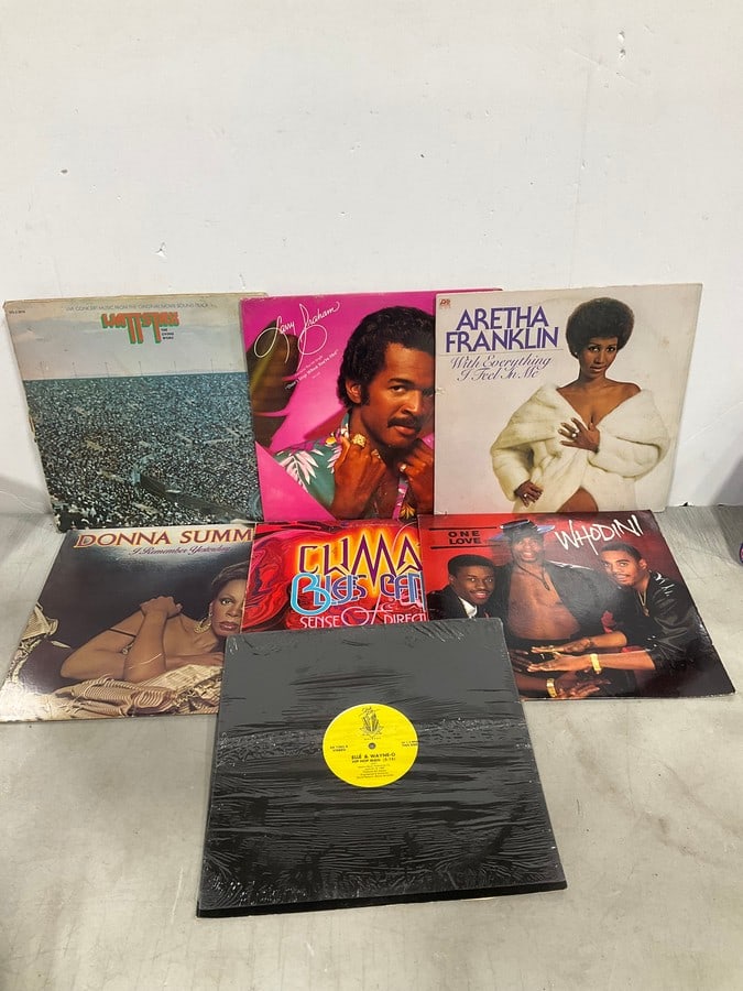 Vintage records(Aretha Franklin, Donna Summers, and more) (1 of 1)