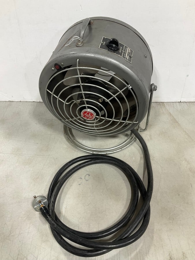 Vintage Kenmore electric fan/heater (1 of 1)