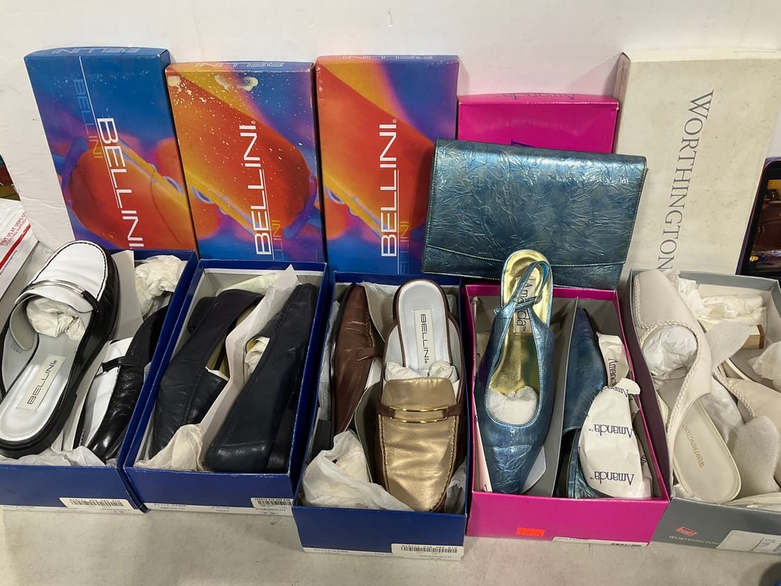 Women's dress shoes and Amanda clutch(9W, 8.5): Women's dress shoes and Amanda clutch(9W, 8.5)