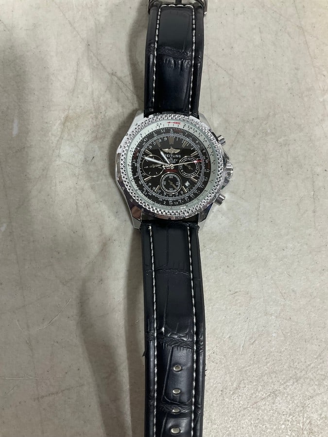 Breitling watch(unauthenticated): Breitling watch(unauthenticated)