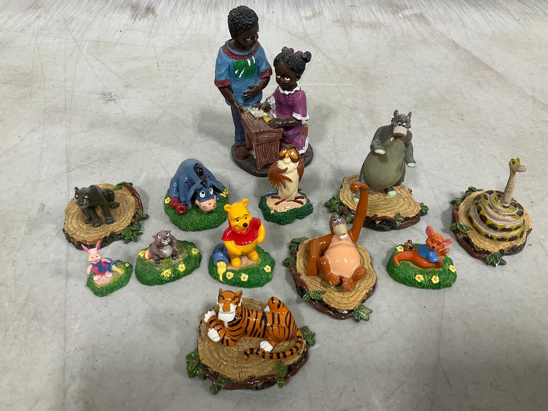 Disney collectibles: Disney collectibles