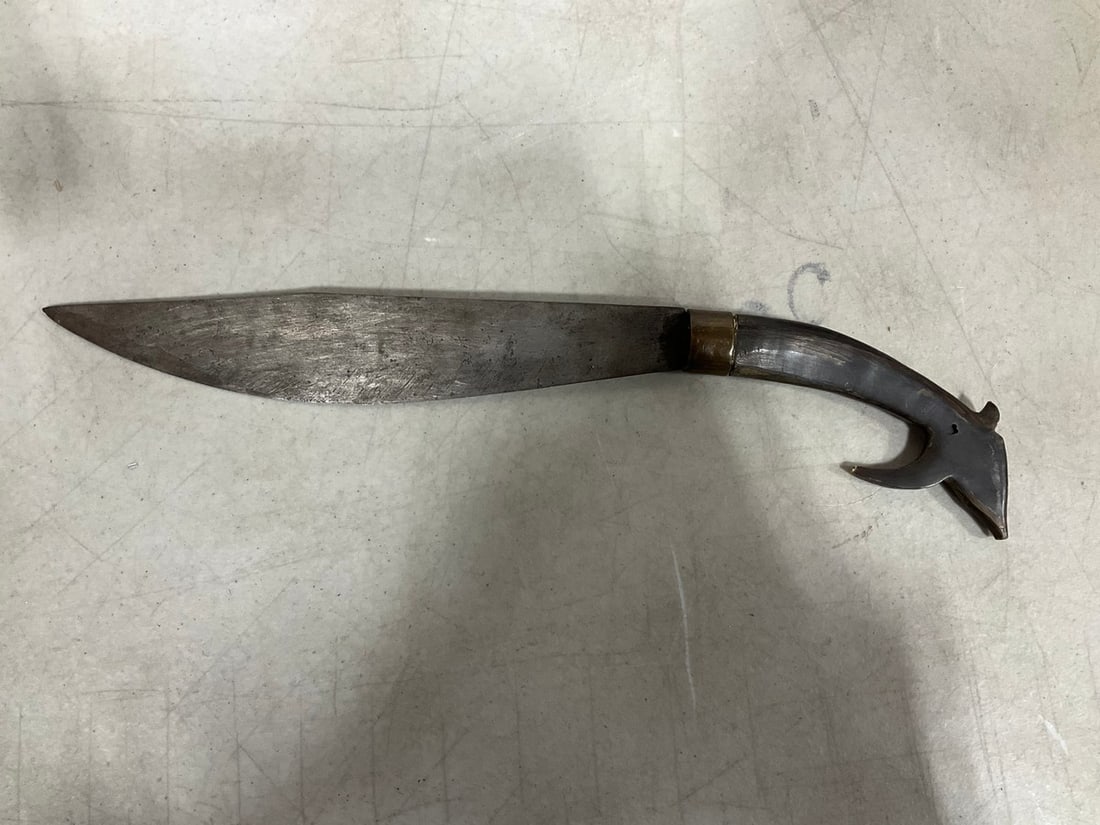 Southeast asia knife(possibly Gurkha Kukri): Southeast asia knife(possibly Gurkha Kukri)