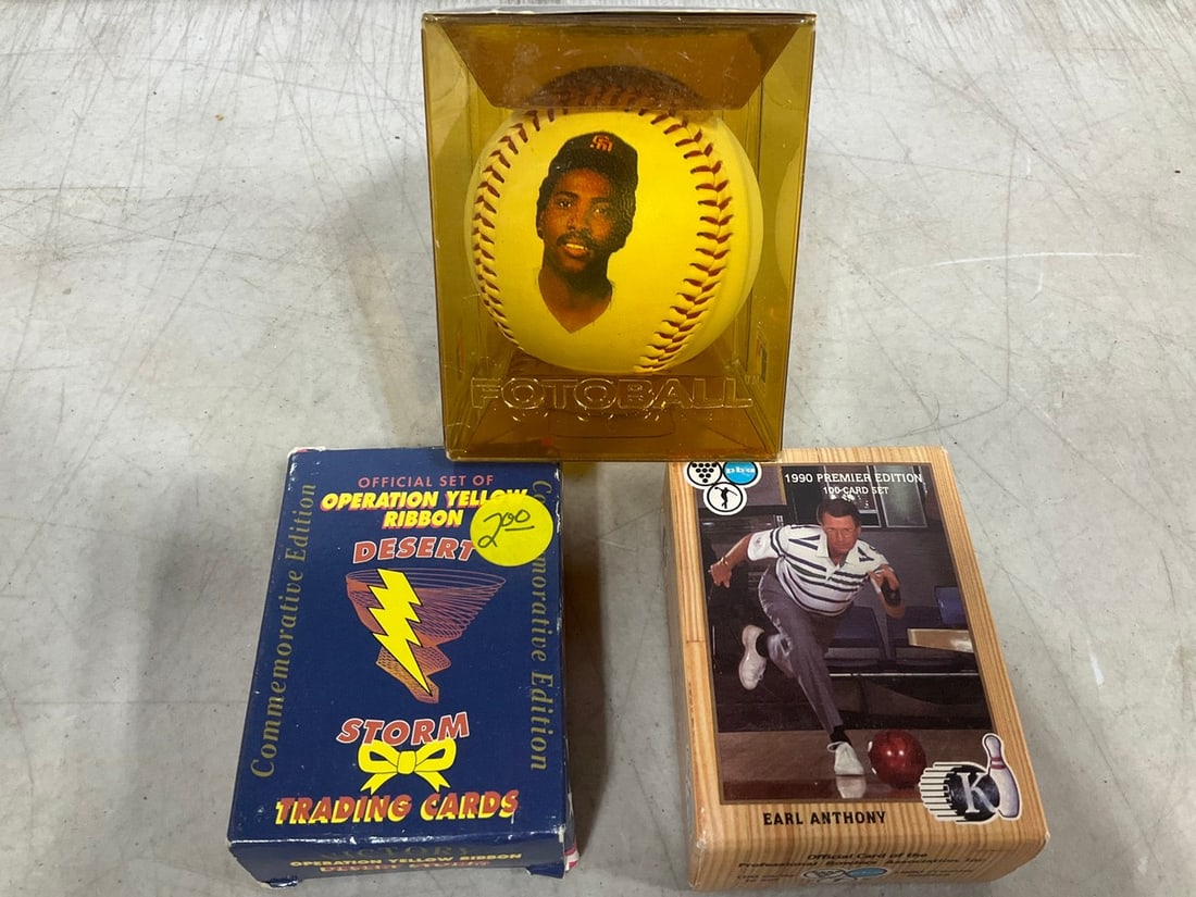 1990 Professional bowling cards, Desert Storm trading cards, and collectible fotoball: 1990 Professional bowling cards, Desert Storm trading cards, and collectible fotoball