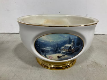 Thomas Kinkade bowl(8.5in.x7.5in.)