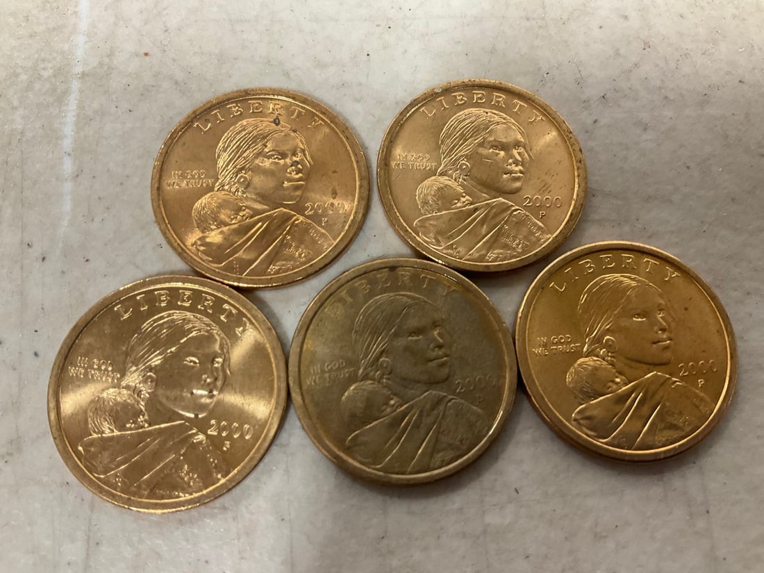 Holiday Christmas Candles *battery operated*: Holiday Christmas Candles *battery operated*