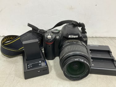 Nikon DX Camera (model - D40)