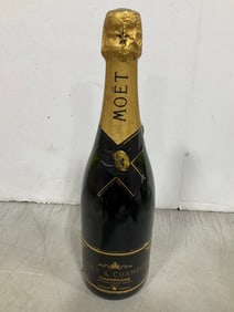 Moet & Chandon champagne(12%-750mL)