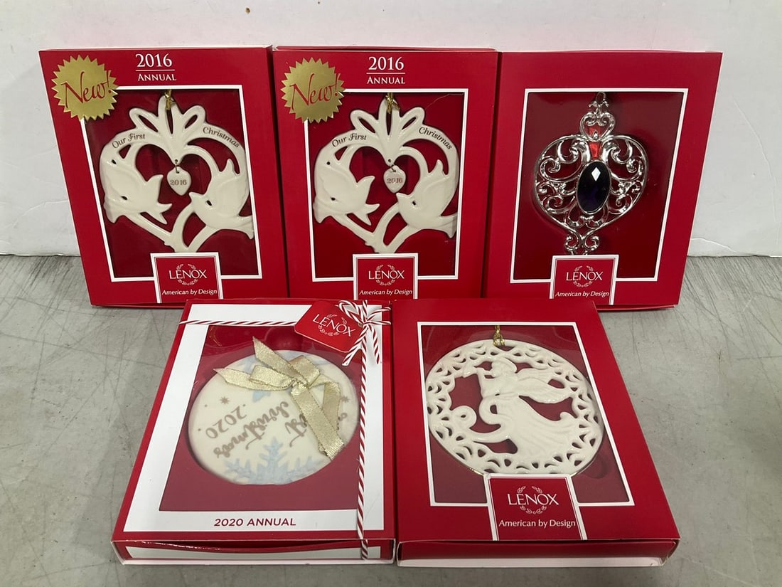 Lenox holiday ornaments(new in package): Lenox holiday ornaments(new in package)
