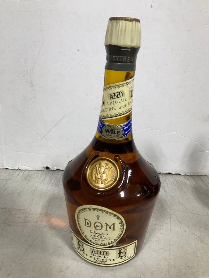 Dom B and B benedictine(23/32 quart-86 proof) (1 of 1)
