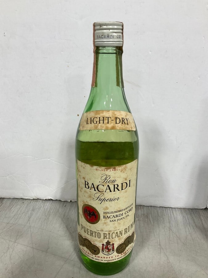 Ron Bacardi Superior puerto rican rum(80 proof 4/5 quart): Ron Bacardi Superior puerto rican rum(80 proof 4/5 quart)