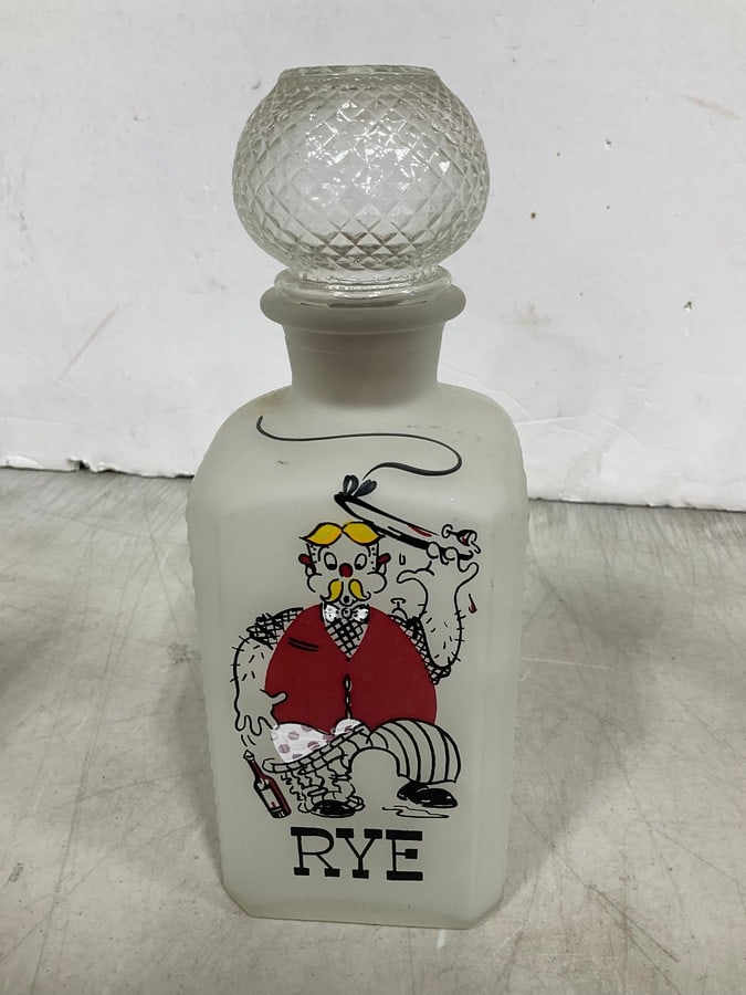 Glass decanter(9.25in.tall) (1 of 1)