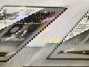 Frank Thomas signature bats miniature replica with display stand(sealed)