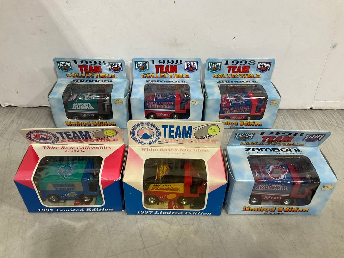 1997-1998 limited edition NHL collectibles(new in package): 1997-1998 limited edition NHL collectibles(new in package)