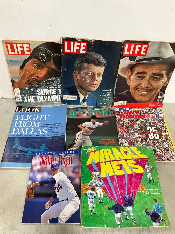 Vintage sports books/magazines (1 of 1)