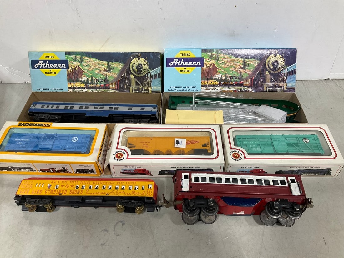 Vintage trains(Bachmann, Athearn, and more) (1 of 1)