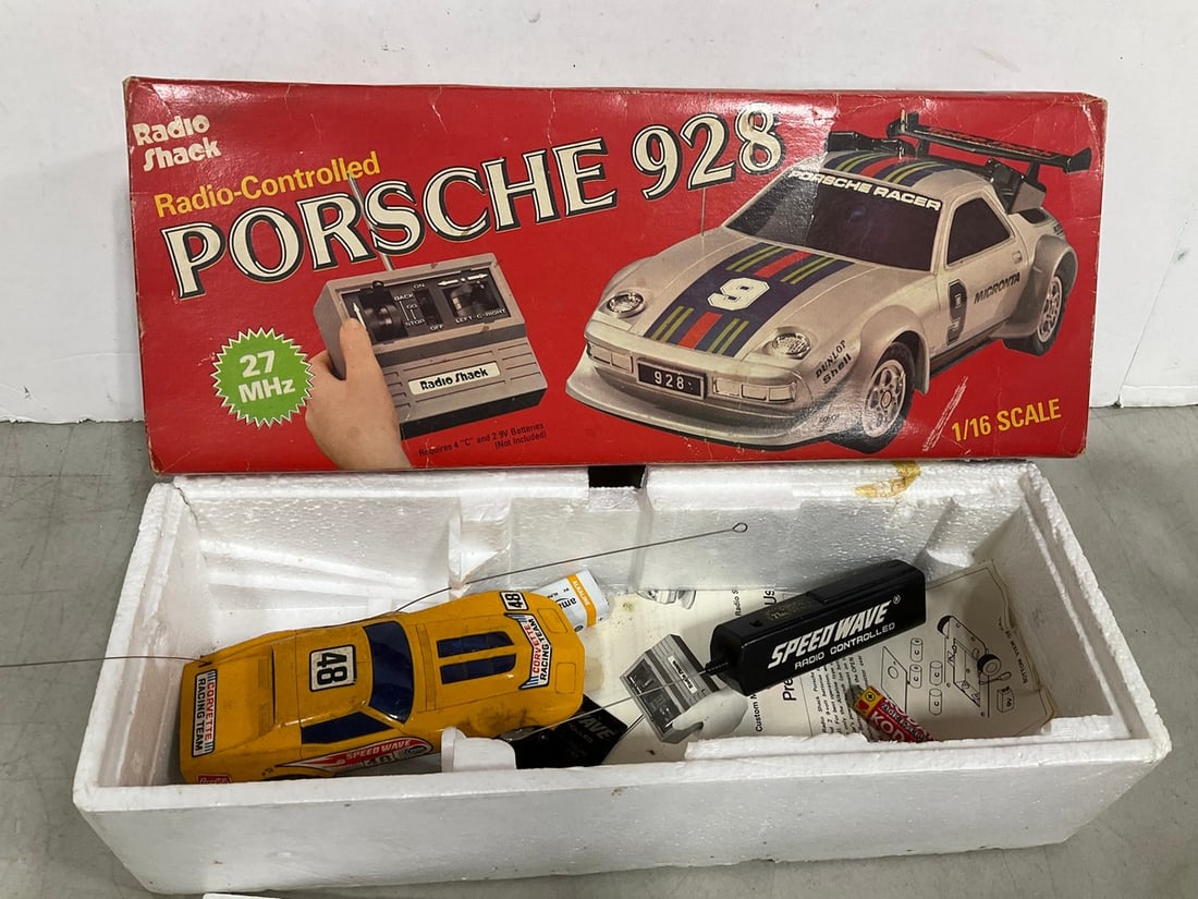 Radioshack radio controlled Porsche 928 (1 of 1)