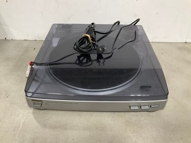 Aiwa stereo full automatic turntable system(PX-E860)