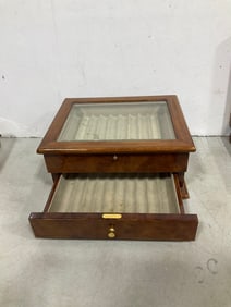 Paradise Pen fountain display case