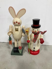 Wooden Holiday Decor (Tallest - 15in)