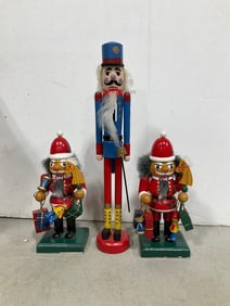 Various Nutcrackers (Tallest - 10in)
