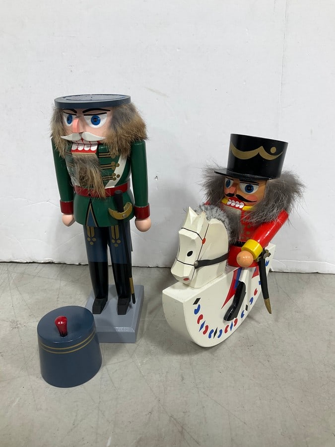 Various Nutcrackers *one hat broken* (1 of 1)