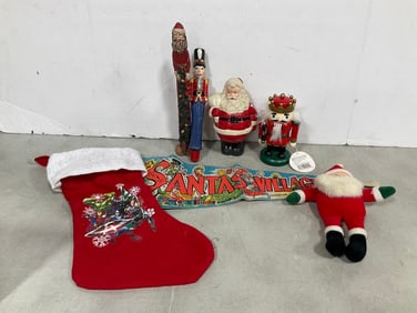 Various Christmas Decor (Tallest - 12in)