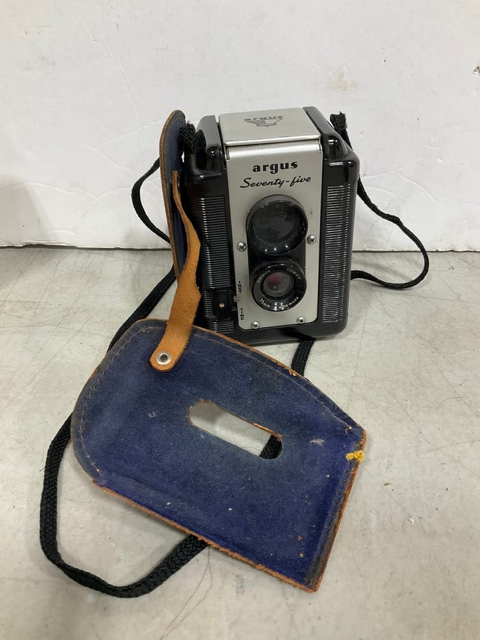 Argus Camera with Case: Argus Camera with Case