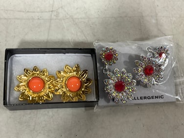Joan Rivers Coral Daisy Earrings