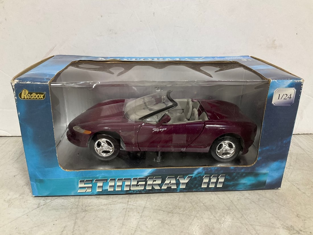 Motormax Die Cast Metal Stingray Car *new in box*: Motormax Die Cast Metal Stingray Car *new in box*