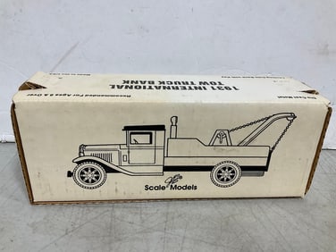 1931 International Tow Truck Bank *new in box*