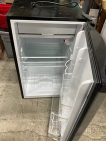 Magic Chef Mini Fridge