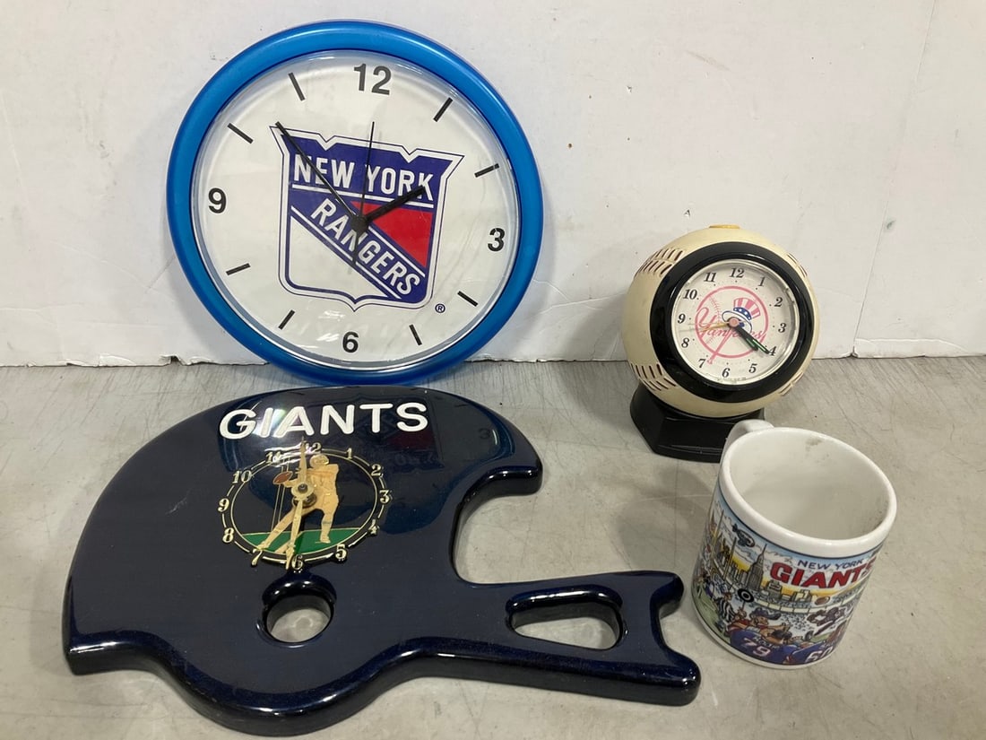 NY Rangers/Giants Clocks, Giants Mug, and Sports Clock: NY Rangers/Giants Clocks, Giants Mug, and Sports Clock