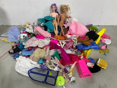 Barbie doll clothing/accessories