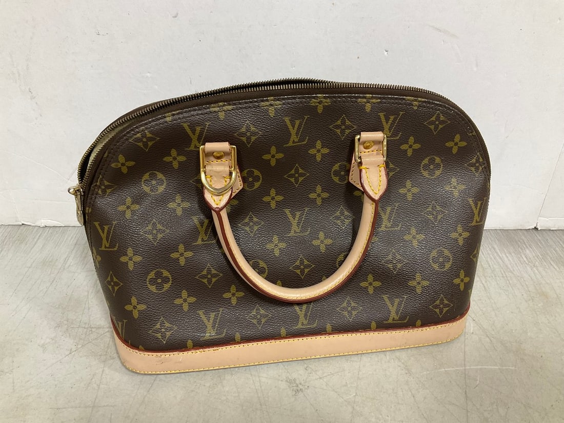Louis Vuitton bag: Louis Vuitton bag