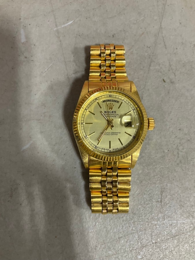 Rolex watch(UNAUTHENTICATED) (1 of 1)