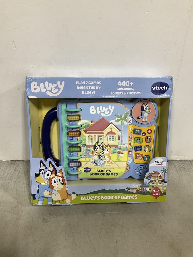 Bluey vtech book of games(new in package): Bluey vtech book of games(new in package)